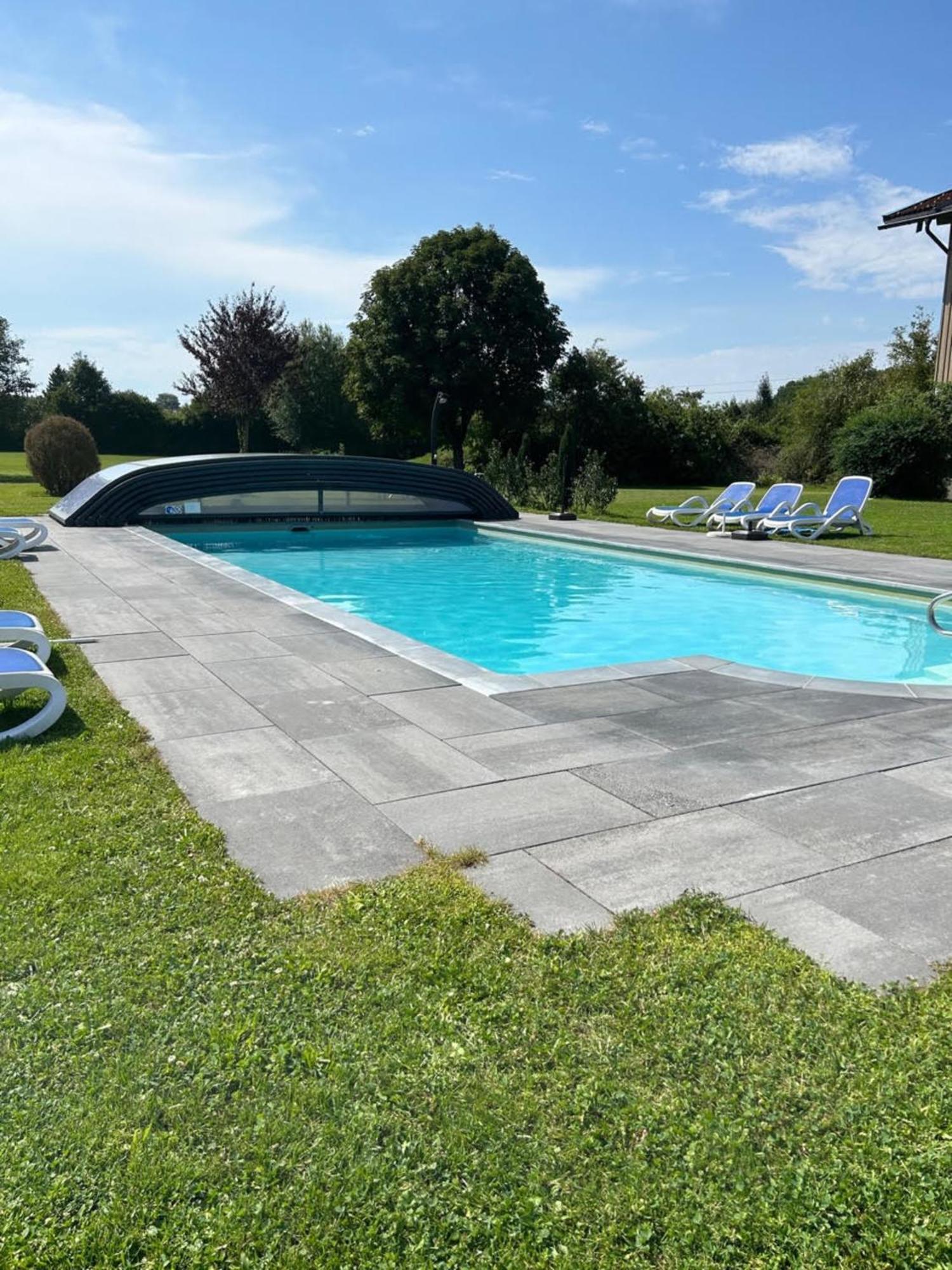 Gabi Mit Pool Und Sauna Übersee Eksteriør billede